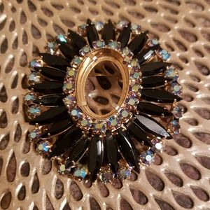 Stunning Vintage Brooch